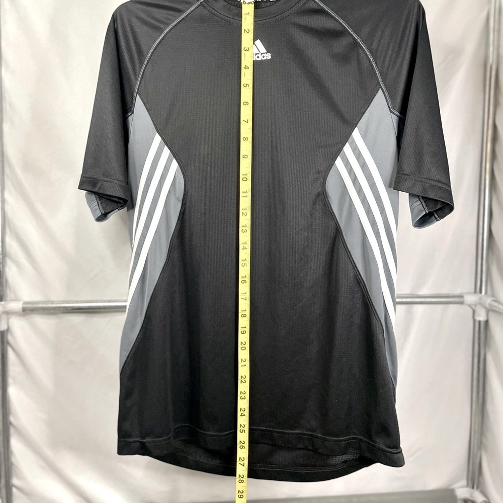 Adidas Short Sleeve Athletic Shirt in Black and Gray Size Medium - Picture 3 of 6